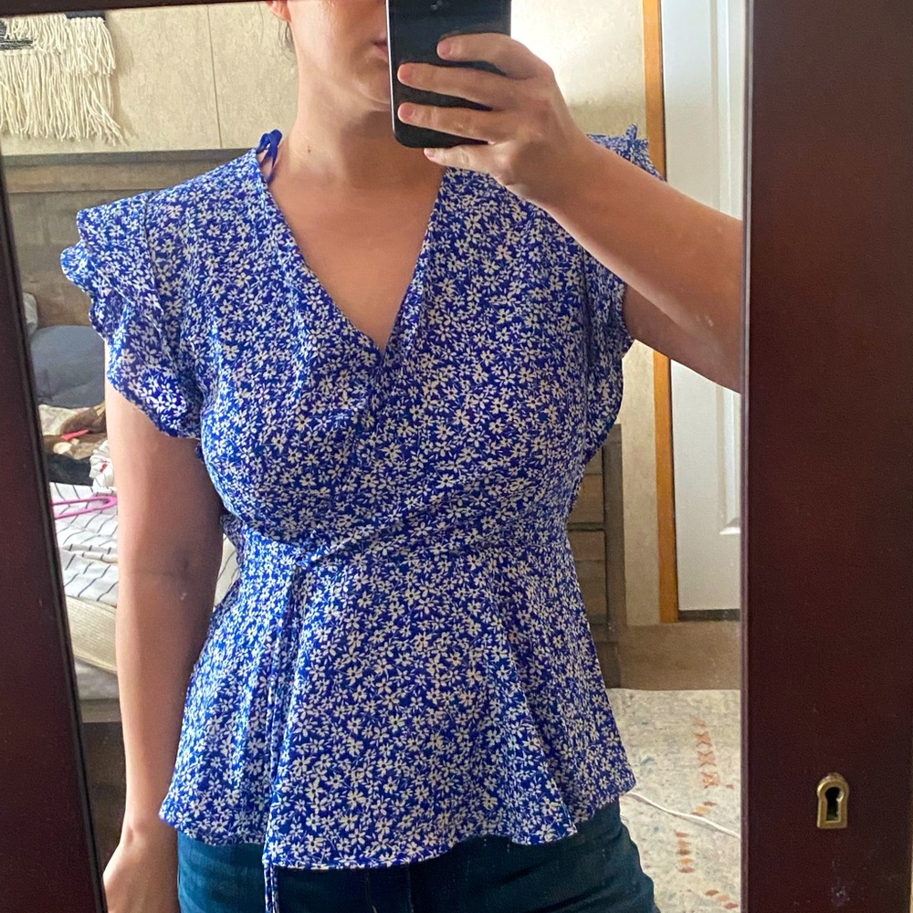 Women’s top size, extra large, great condition only worn one time
